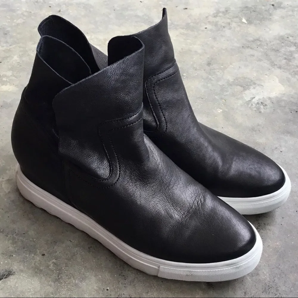 J/SLIDES Posh Hidden Wedge Round‎ Toe Platform Sneaker Black Leather